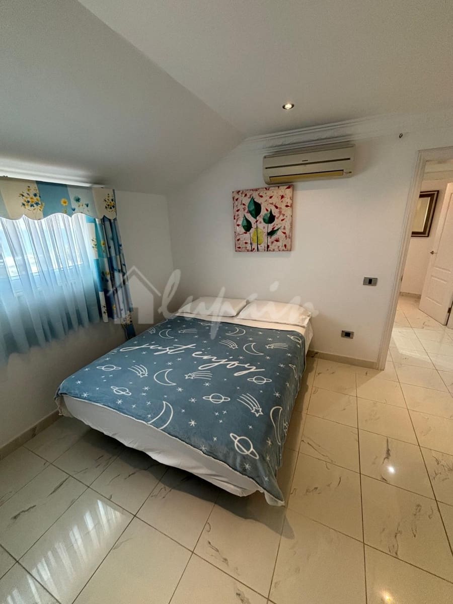 3 camera da letto Appartamento in vendita in Playa de las Americas con piscina - 1.300.000 € (Rif: 9337116)