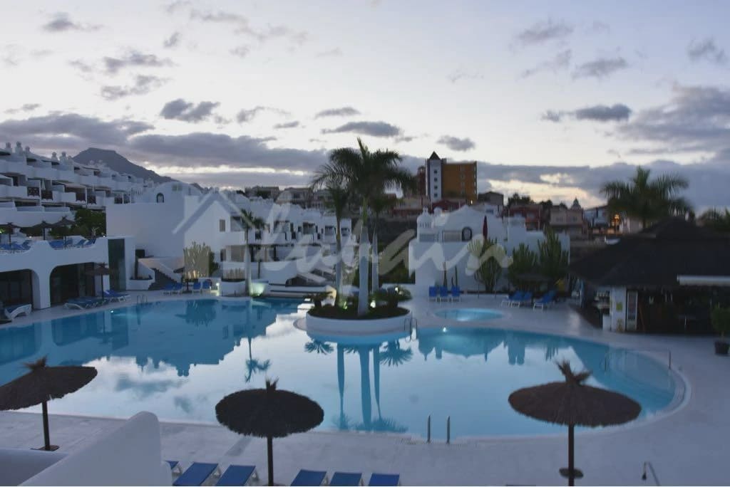 3 bedroom Apartment for sale in Playa Paraiso with pool - € 425,000 (Ref: 9337117)