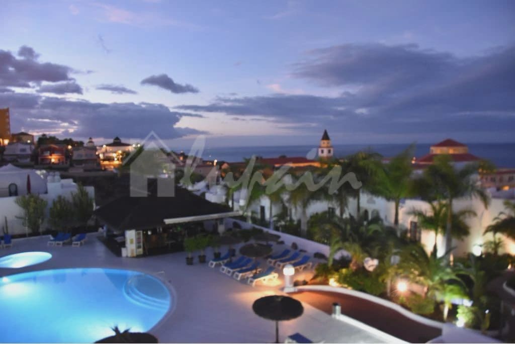 3 bedroom Apartment for sale in Playa Paraiso with pool - € 425,000 (Ref: 9337117)