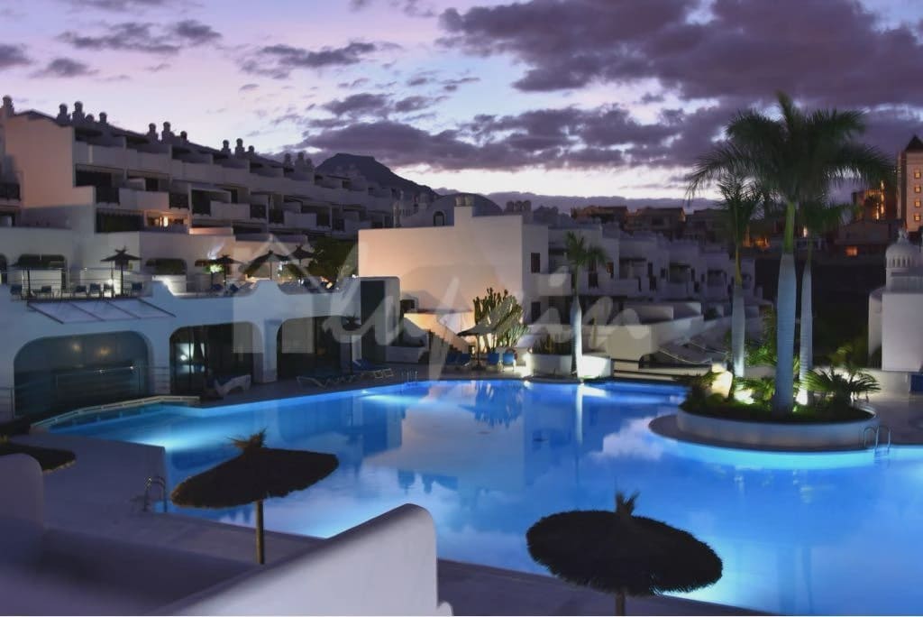 3 bedroom Apartment for sale in Playa Paraiso with pool - € 425,000 (Ref: 9337117)