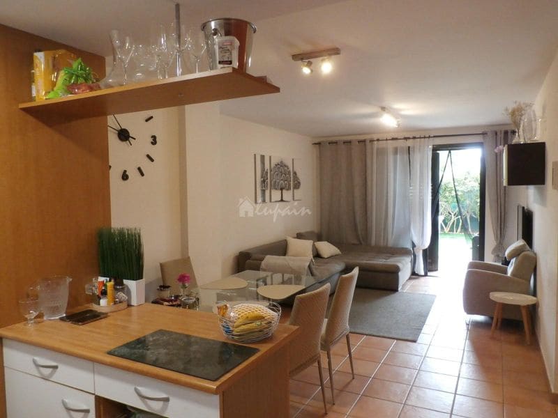 2 slaapkamer Appartement te koop in Playa Paraiso met zwembad - € 299.000 (Ref: 9337119)