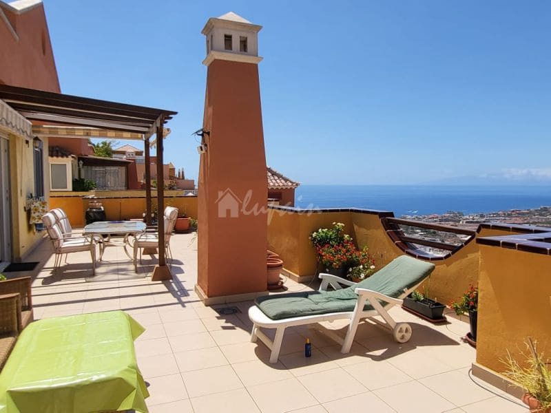 2 bedroom Apartment for sale in Torviscas with pool - € 395,000 (Ref: 9337120)