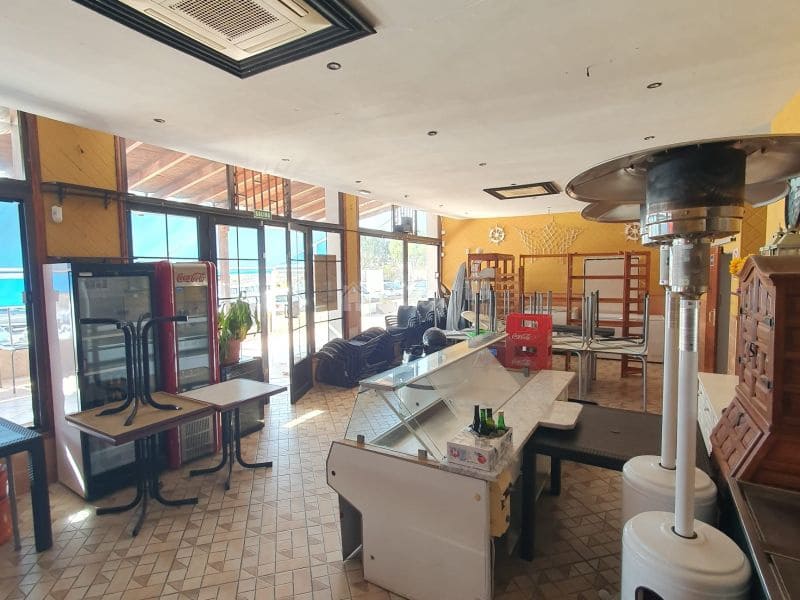 Negocio en Costa del Silencio en venta - 299.000 € (Ref: 9337122)