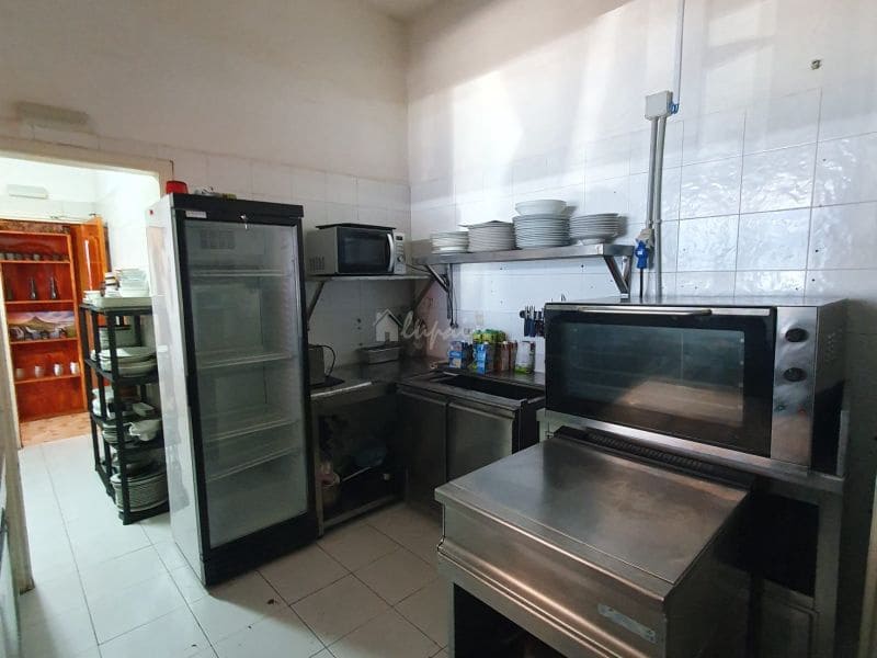 Business for sale in Costa del Silencio - € 299,000 (Ref: 9337122)