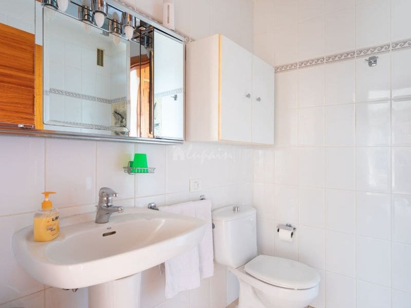 3 bedroom Apartment for sale in Costa del Silencio with pool - € 450,000 (Ref: 9337124)