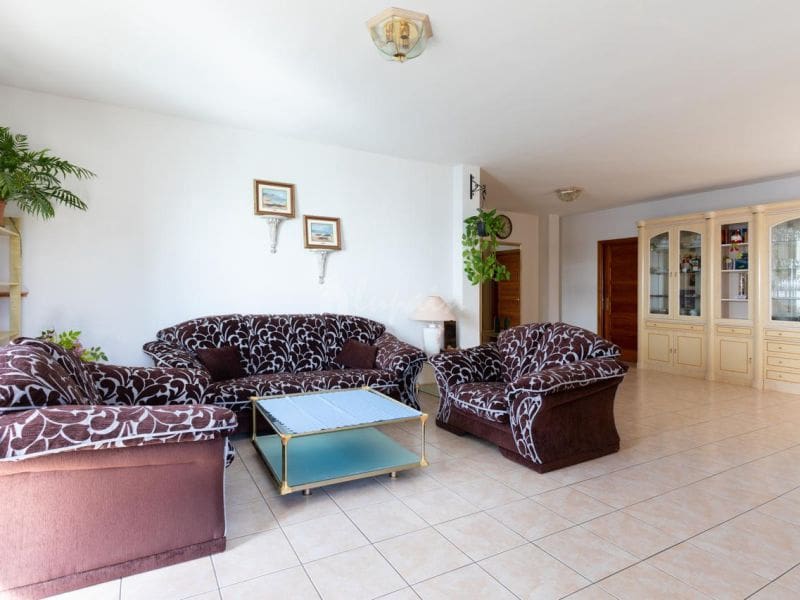 3 bedroom Apartment for sale in Costa del Silencio with pool - € 450,000 (Ref: 9337124)