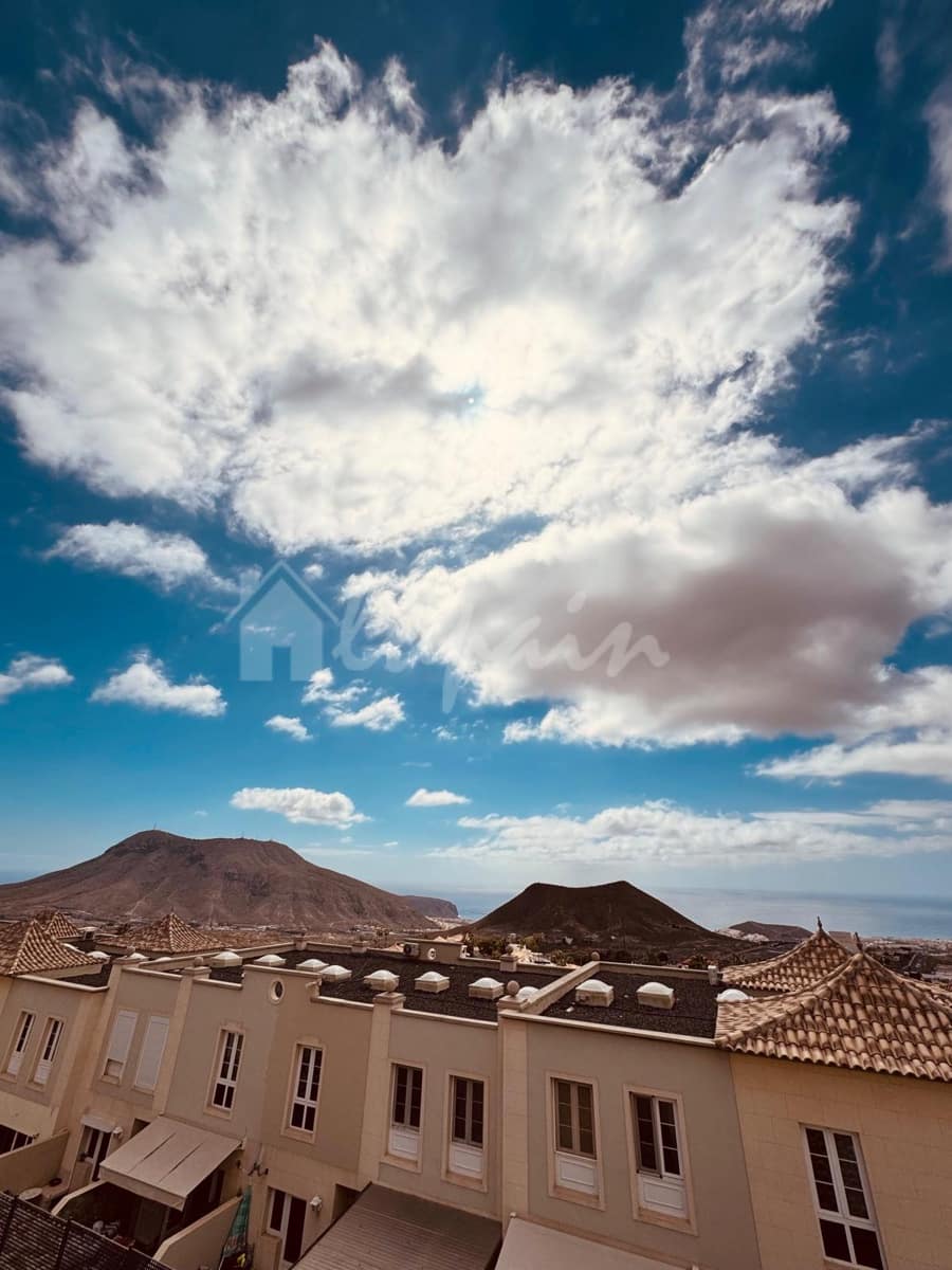 3 bedroom Townhouse for sale in Chayofa with garage - € 375,000 (Ref: 9337125)