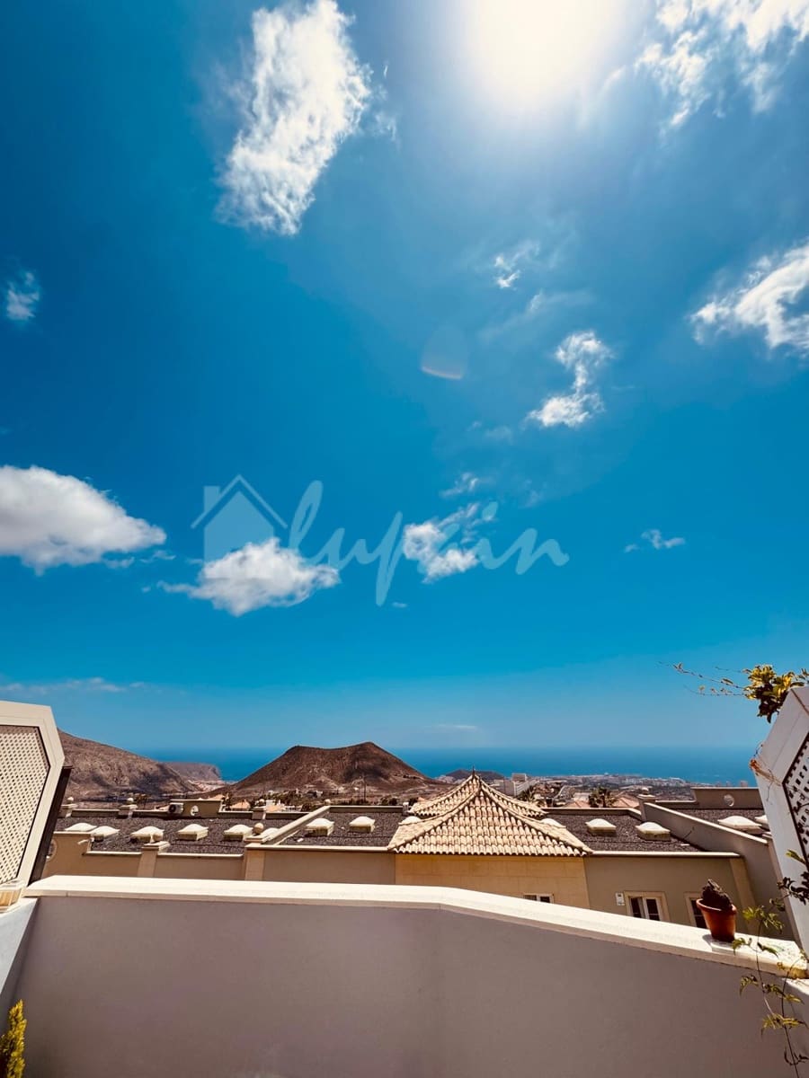 3 bedroom Townhouse for sale in Chayofa with garage - € 375,000 (Ref: 9337125)