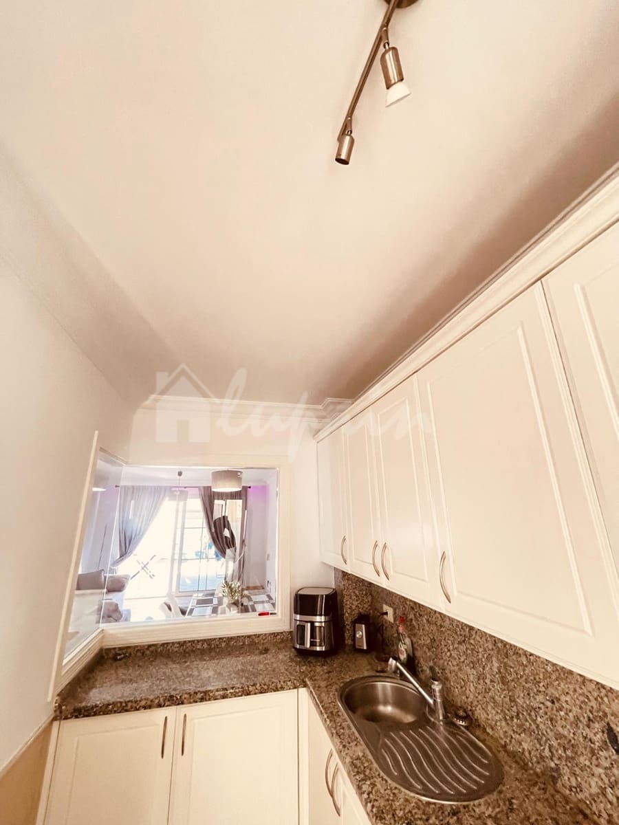 3 bedroom Townhouse for sale in Chayofa with garage - € 375,000 (Ref: 9337125)