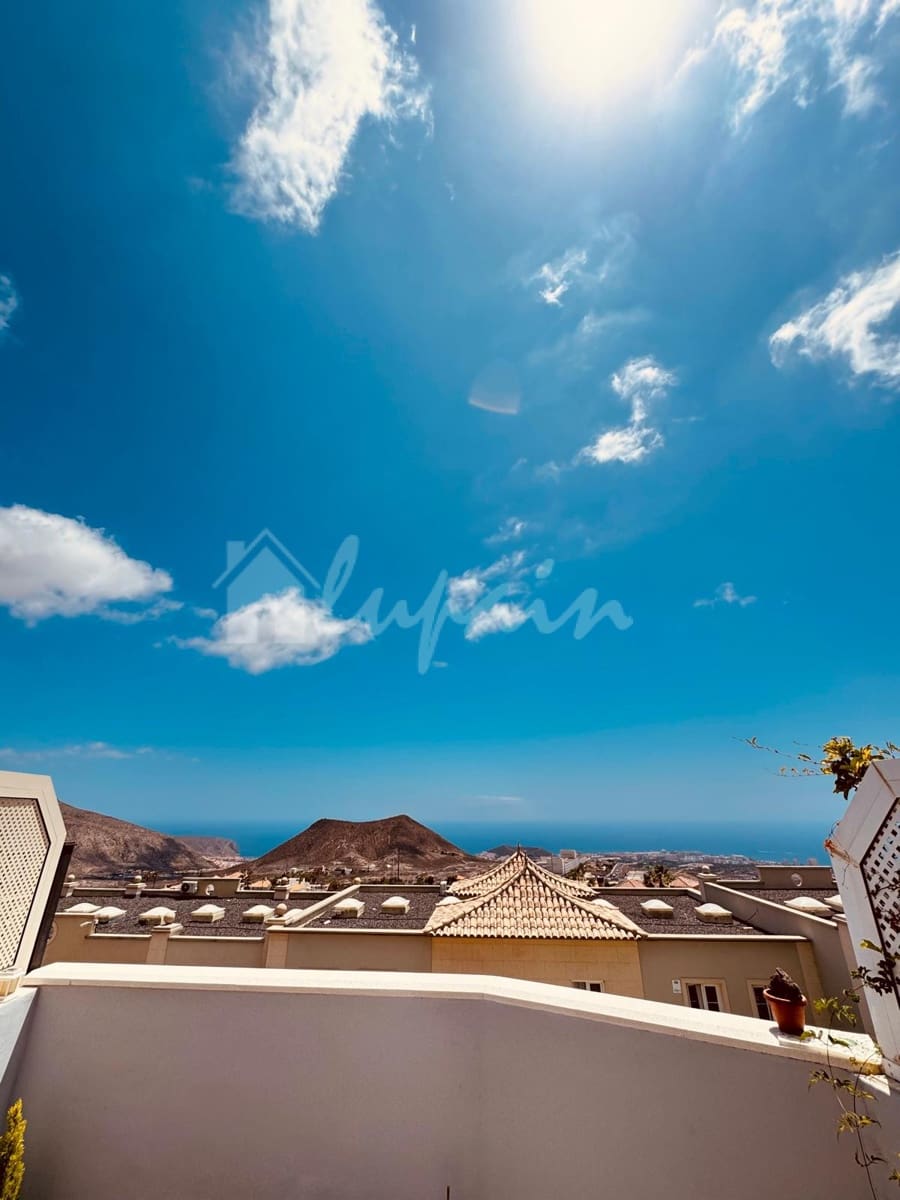 3 bedroom Townhouse for sale in Chayofa with garage - € 375,000 (Ref: 9337125)