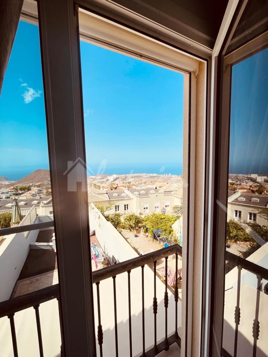 3 bedroom Townhouse for sale in Chayofa with garage - € 375,000 (Ref: 9337125)