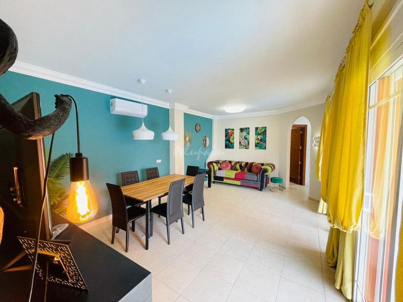 Chalet de 4 habitaciones en Los Cristianos en venta con piscina - 795.000 € (Ref: 9337126)