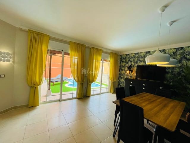 Chalet de 4 habitaciones en Los Cristianos, Arona en venta con piscina - 795.000 € (Ref: 9337126)