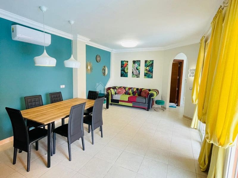 Chalet de 4 habitaciones en Los Cristianos en venta con piscina - 795.000 € (Ref: 9337126)