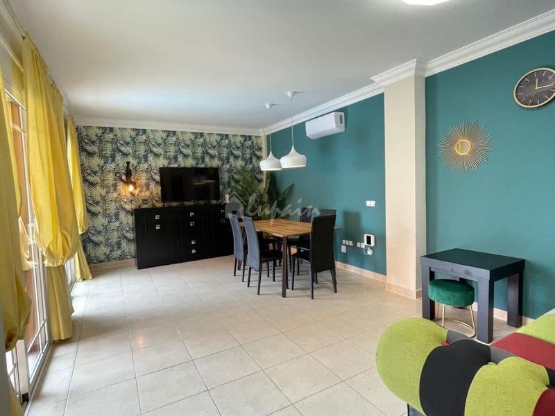 Chalet de 4 habitaciones en Los Cristianos en venta con piscina - 795.000 € (Ref: 9337126)