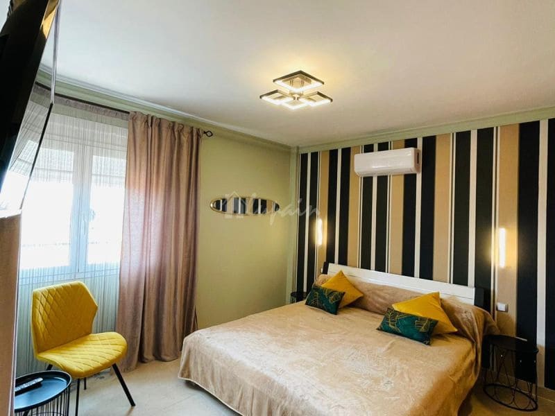 Chalet de 4 habitaciones en Los Cristianos en venta con piscina - 795.000 € (Ref: 9337126)