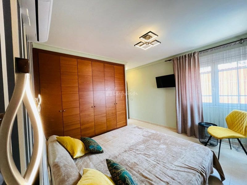 Chalet de 4 habitaciones en Los Cristianos en venta con piscina - 795.000 € (Ref: 9337126)