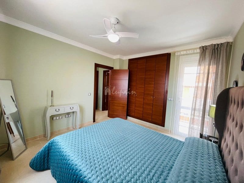 Chalet de 4 habitaciones en Los Cristianos en venta con piscina - 795.000 € (Ref: 9337126)