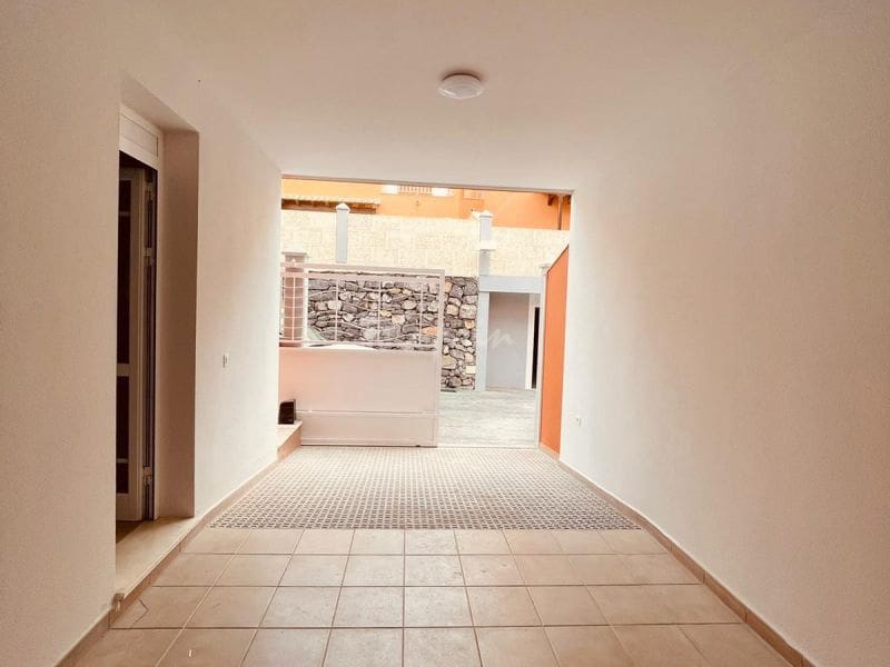 Chalet de 4 habitaciones en Los Cristianos en venta con piscina - 795.000 € (Ref: 9337126)