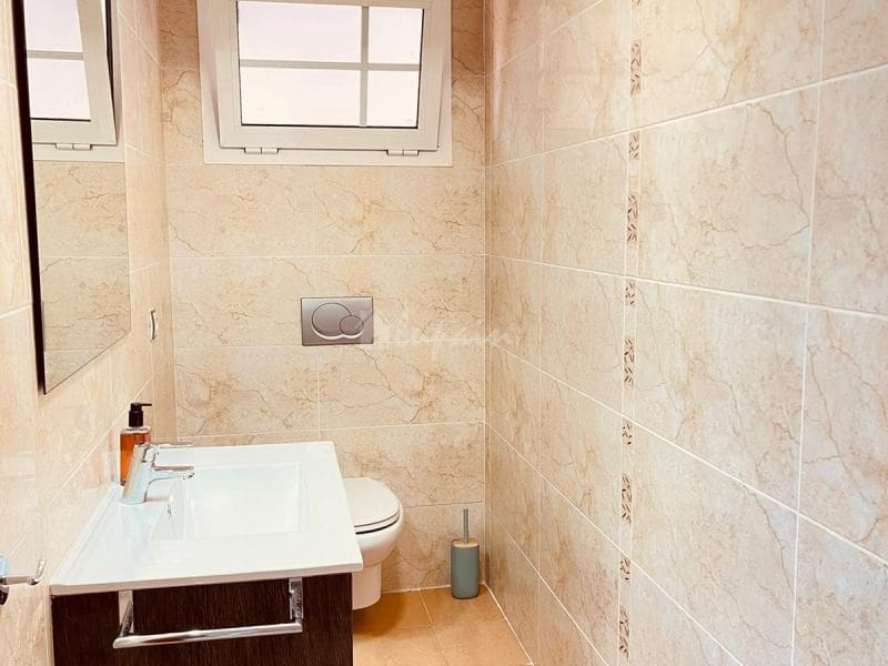 Chalet de 4 habitaciones en Los Cristianos en venta con piscina - 795.000 € (Ref: 9337126)