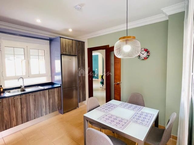 Chalet de 4 habitaciones en Los Cristianos, Arona en venta con piscina - 795.000 € (Ref: 9337126)