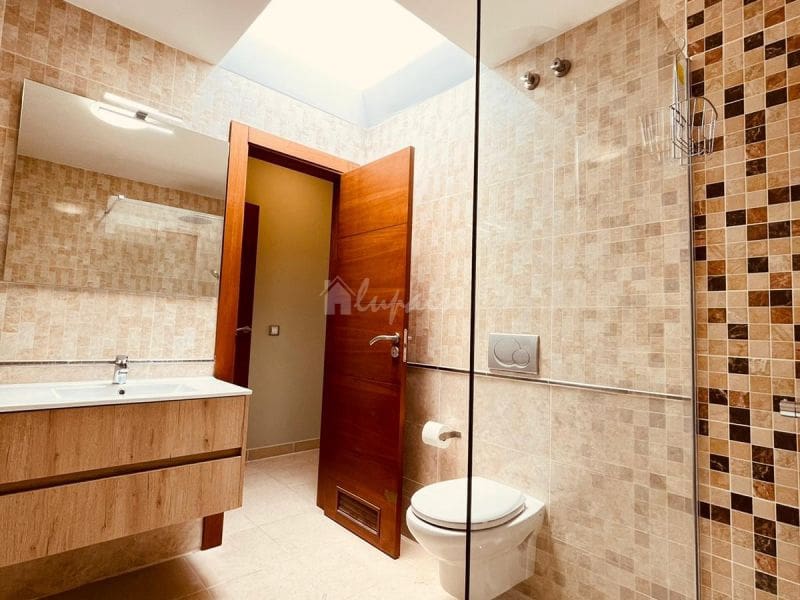 Chalet de 4 habitaciones en Los Cristianos en venta con piscina - 795.000 € (Ref: 9337126)