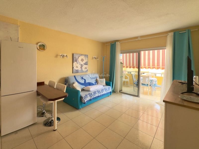 1 chambre Appartement à vendre à Los Cristianos avec piscine - 275 000 € (Ref: 9337127)