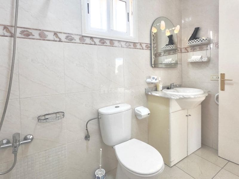 1 chambre Appartement à vendre à Los Cristianos avec piscine - 275 000 € (Ref: 9337127)