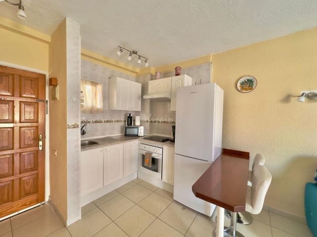 1 chambre Appartement à vendre à Los Cristianos, Arona avec piscine - 275 000 € (Ref: 9337127)