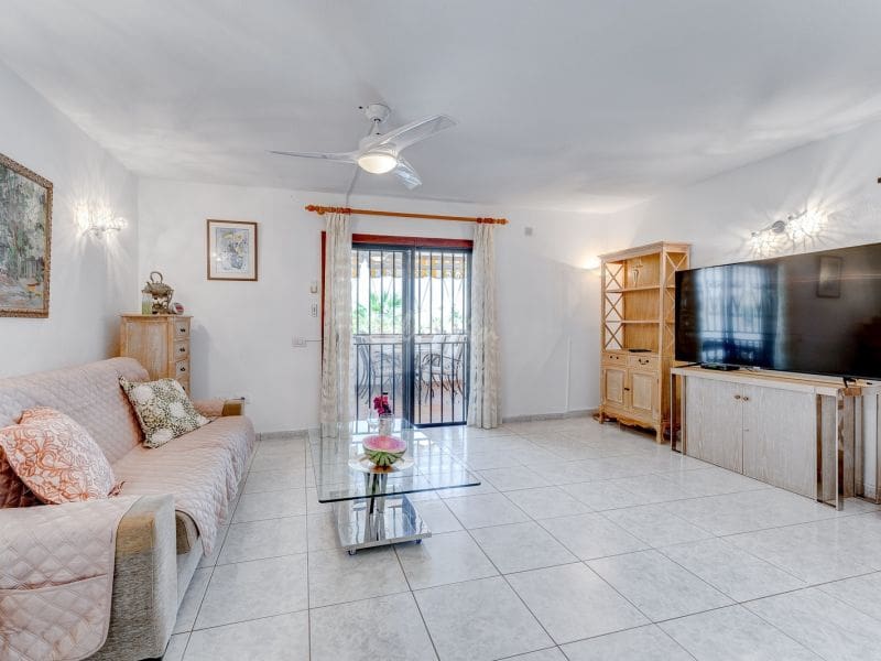 1 makuuhuone Huoneisto myytävänä paikassa Los Cristianos mukana uima-altaan - 315 000 € (Ref: 9337130)