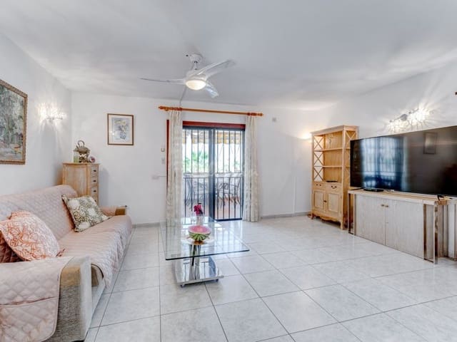 1 makuuhuone Huoneisto myytävänä paikassa Los Cristianos, Arona mukana uima-altaan - 315 000 € (Ref: 9337130)