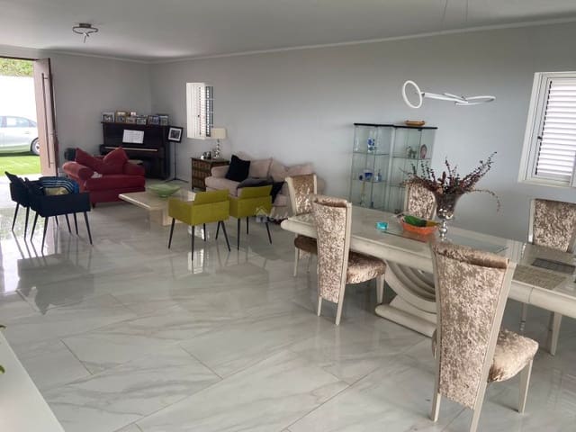 6 slaapkamer Villa te koop in La Camella, Arona met zwembad - € 892.500 (Ref: 9337131)