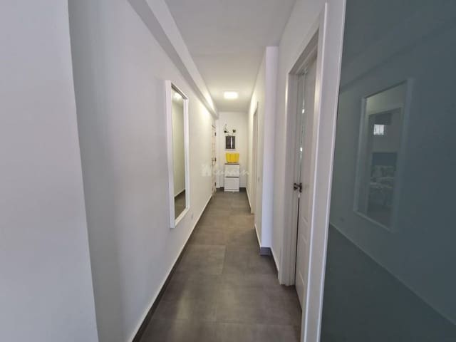 1 soverom Leilighet til salgs i Los Cristianos, Arona med svømmebasseng - € 320 000 (Ref: 9337132)