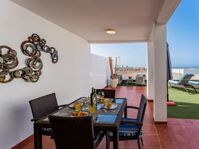 2 sovrum Lägenhet till salu i La Caleta Adeje med pool - 895 000 € (Ref: 9337143)