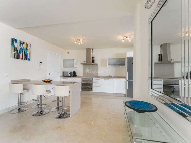 2 sovrum Lägenhet till salu i La Caleta Adeje med pool - 895 000 € (Ref: 9337143)