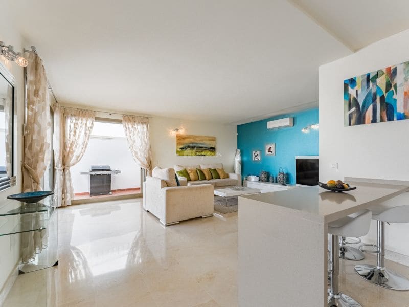 2 sovrum Lägenhet till salu i La Caleta Adeje med pool - 895 000 € (Ref: 9337143)