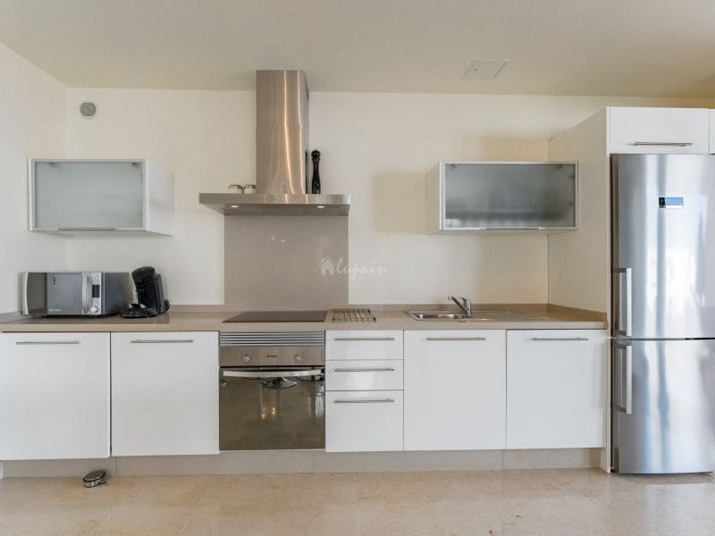 2 sovrum Lägenhet till salu i La Caleta Adeje med pool - 895 000 € (Ref: 9337143)