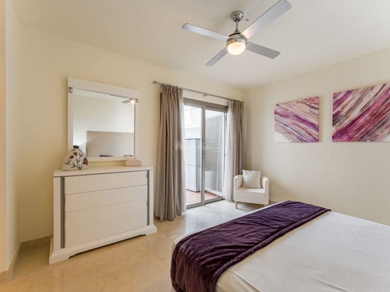 2 sovrum Lägenhet till salu i La Caleta Adeje med pool - 895 000 € (Ref: 9337143)