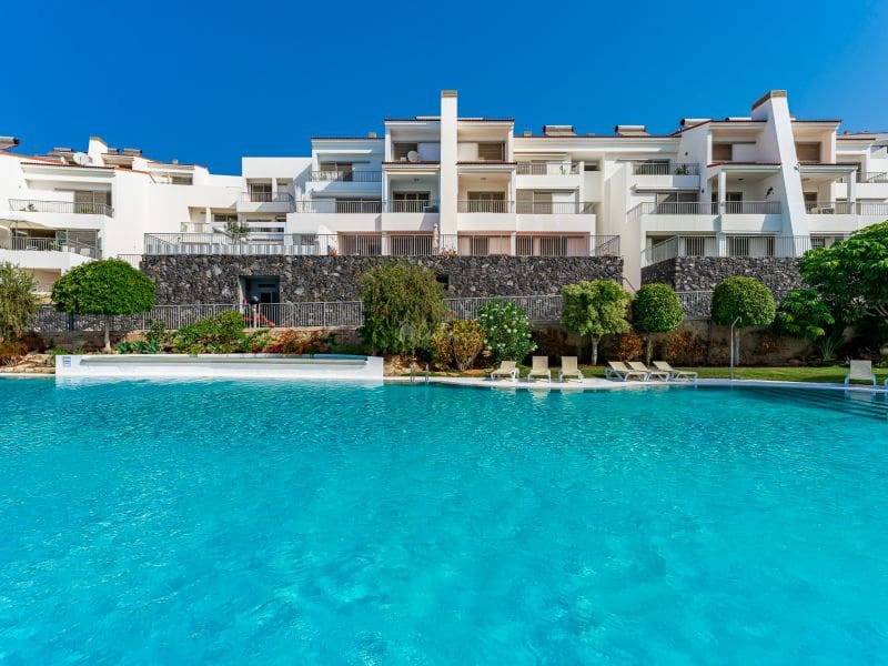 2 sovrum Lägenhet till salu i La Caleta Adeje med pool - 895 000 € (Ref: 9337143)