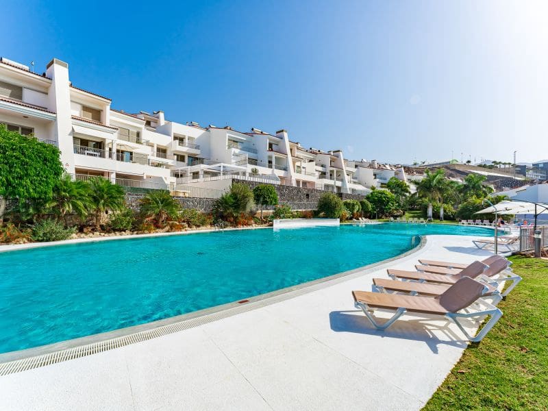 2 sovrum Lägenhet till salu i La Caleta Adeje med pool - 895 000 € (Ref: 9337143)