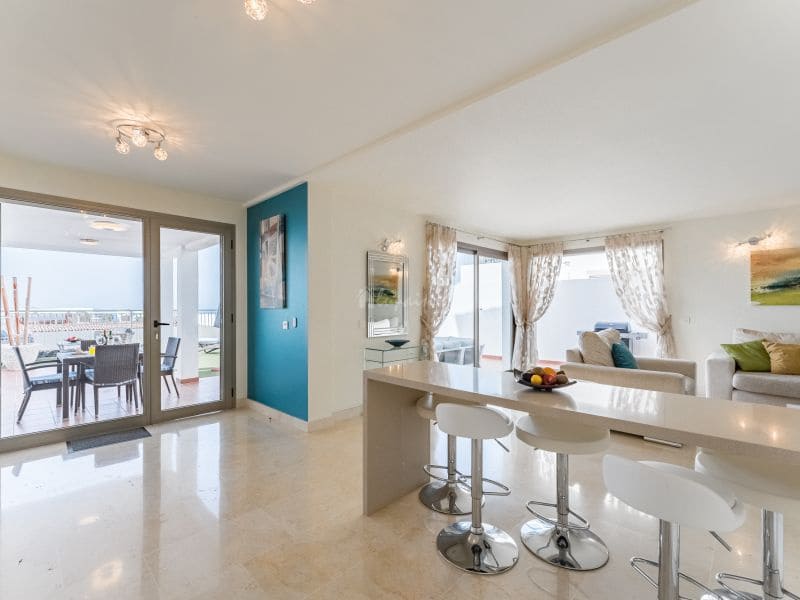 2 sovrum Lägenhet till salu i La Caleta Adeje med pool - 895 000 € (Ref: 9337143)