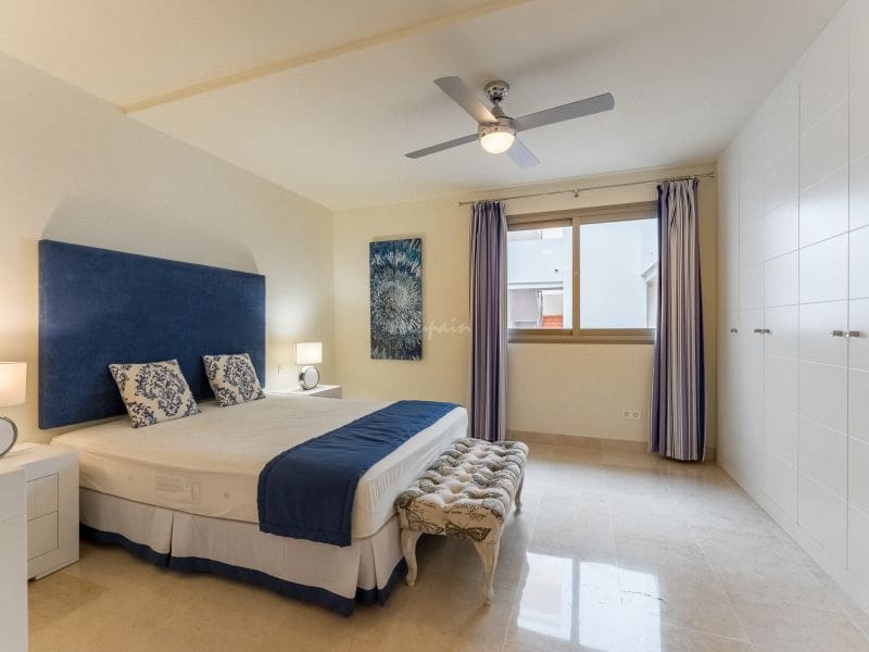 2 sovrum Lägenhet till salu i La Caleta Adeje med pool - 895 000 € (Ref: 9337143)