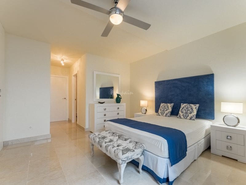 2 sovrum Lägenhet till salu i La Caleta Adeje med pool - 895 000 € (Ref: 9337143)