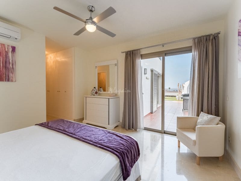 2 sovrum Lägenhet till salu i La Caleta Adeje med pool - 895 000 € (Ref: 9337143)