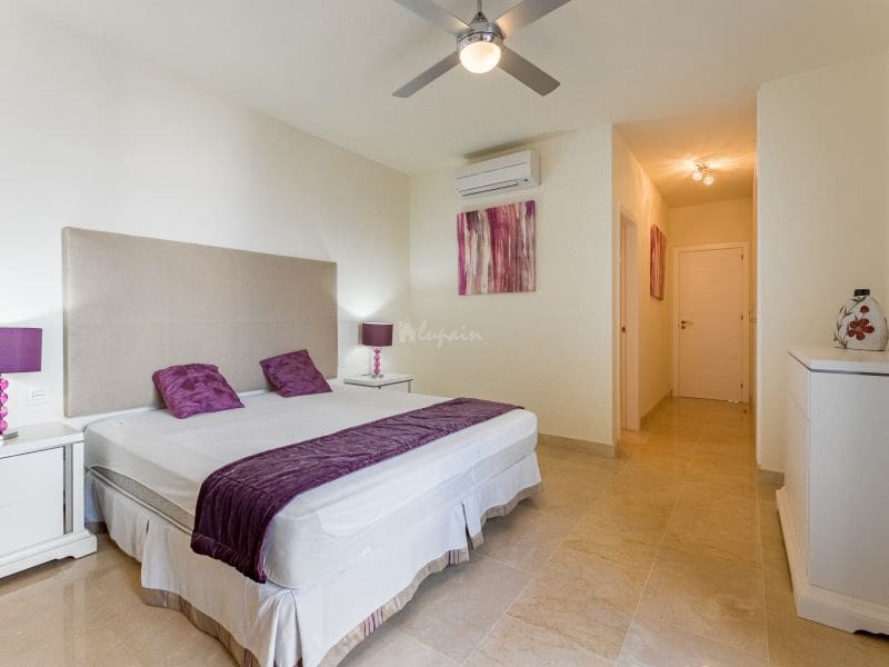 2 sovrum Lägenhet till salu i La Caleta Adeje med pool - 895 000 € (Ref: 9337143)