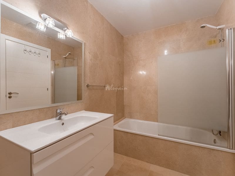 2 sovrum Lägenhet till salu i La Caleta Adeje med pool - 895 000 € (Ref: 9337143)