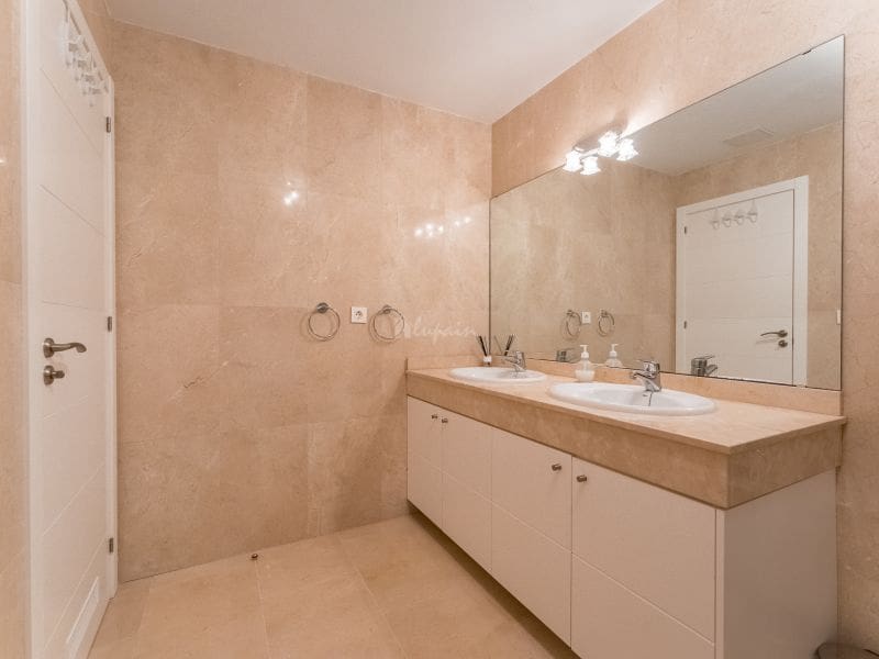 2 sovrum Lägenhet till salu i La Caleta Adeje med pool - 895 000 € (Ref: 9337143)