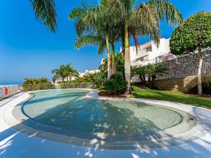 2 sovrum Lägenhet till salu i La Caleta Adeje med pool - 895 000 € (Ref: 9337143)