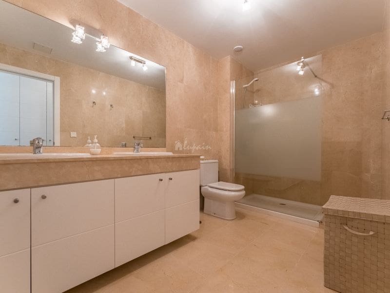 2 sovrum Lägenhet till salu i La Caleta Adeje med pool - 895 000 € (Ref: 9337143)