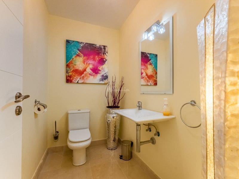 2 sovrum Lägenhet till salu i La Caleta Adeje med pool - 895 000 € (Ref: 9337143)